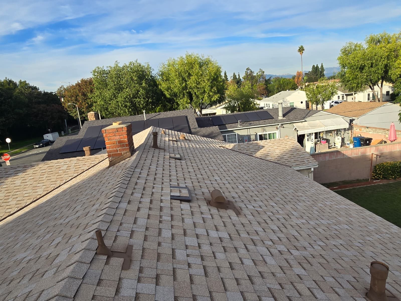 architectural shingle roof on a home in Venice, California — a Samuel Roofing Inc. job photo